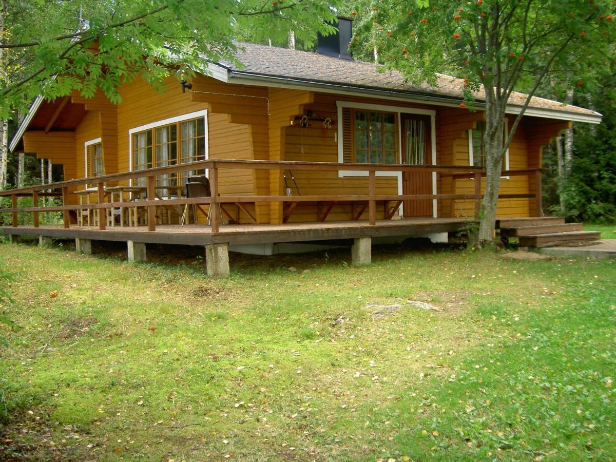 Kuus-Hukkala Hotel Harkala  Exterior foto