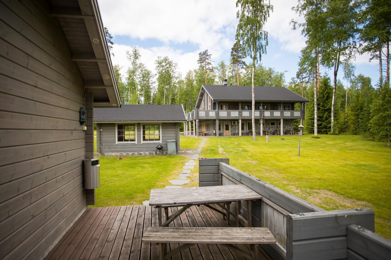 Kuus-Hukkala Hotel Harkala  Exterior foto